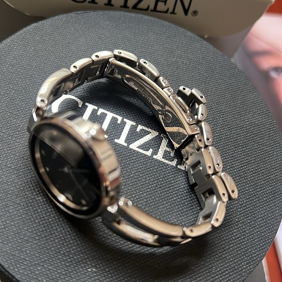 CITIZEN WATCHES SILVER LOOK VERY BEAUTIFUL AUTHENTIC - Picture 3 of 9